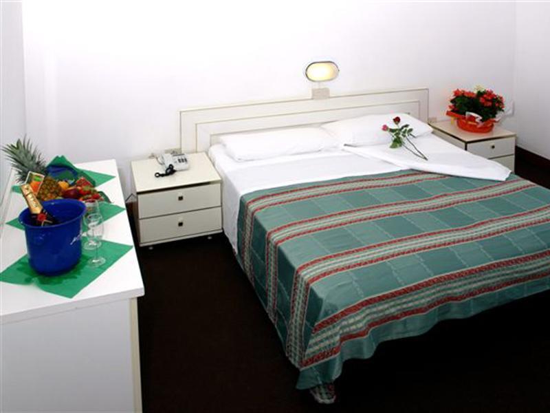 Hotel Aldebaran Lido di Jesolo Zewnętrze zdjęcie