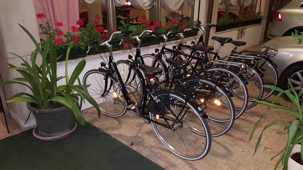 Hotel Aldebaran Lido di Jesolo Zewnętrze zdjęcie